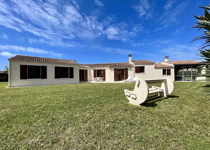 Grande Maison 4 Pieces Proche La Cotiniere, Jardin, A Pied - Fr-1-246a-233 *